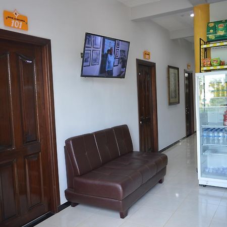 Hotel La Rotonda Caucasia Екстериор снимка