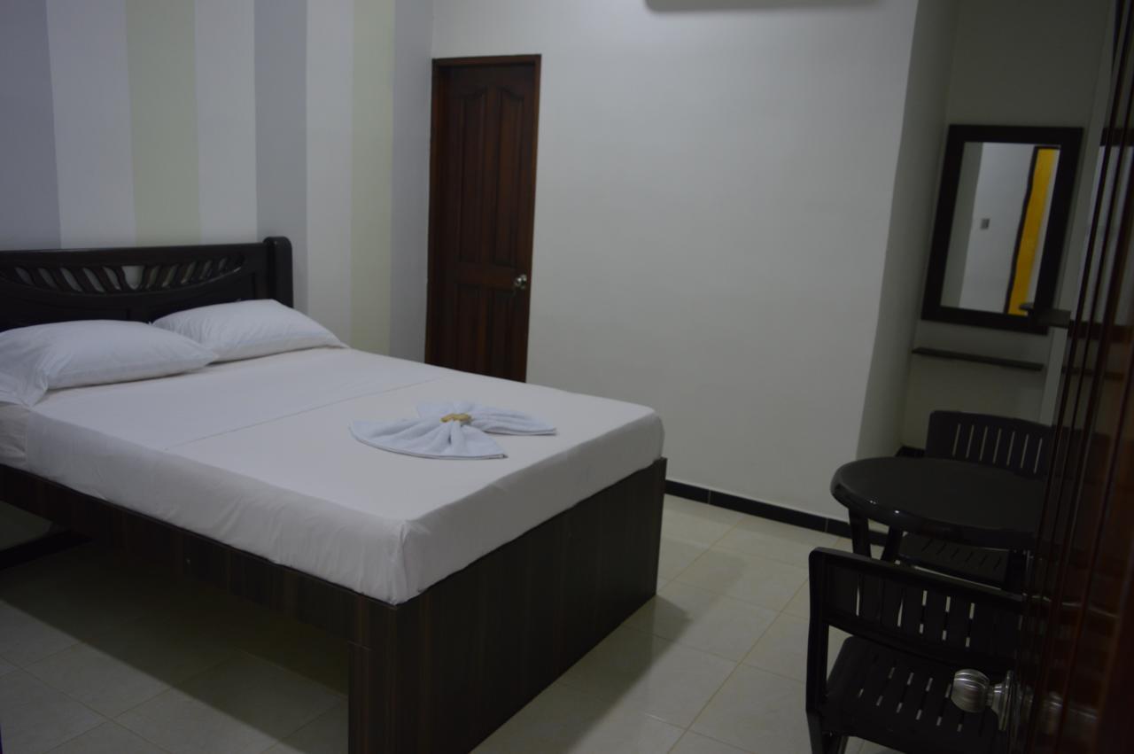 Hotel La Rotonda Caucasia Екстериор снимка