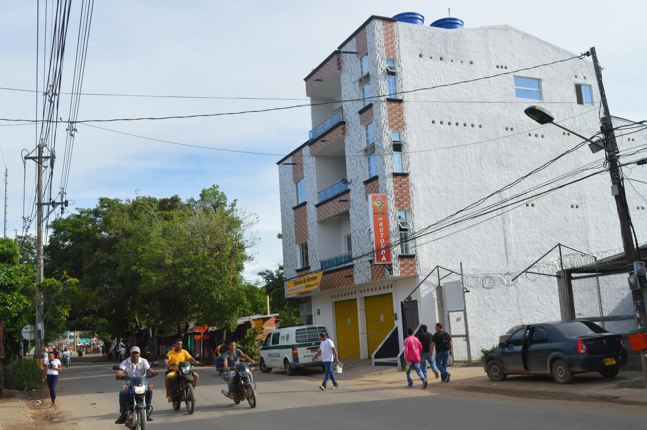 Hotel La Rotonda Caucasia Екстериор снимка